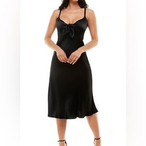 Socialite Satin Tie Front Midi Dress NWOT Size M